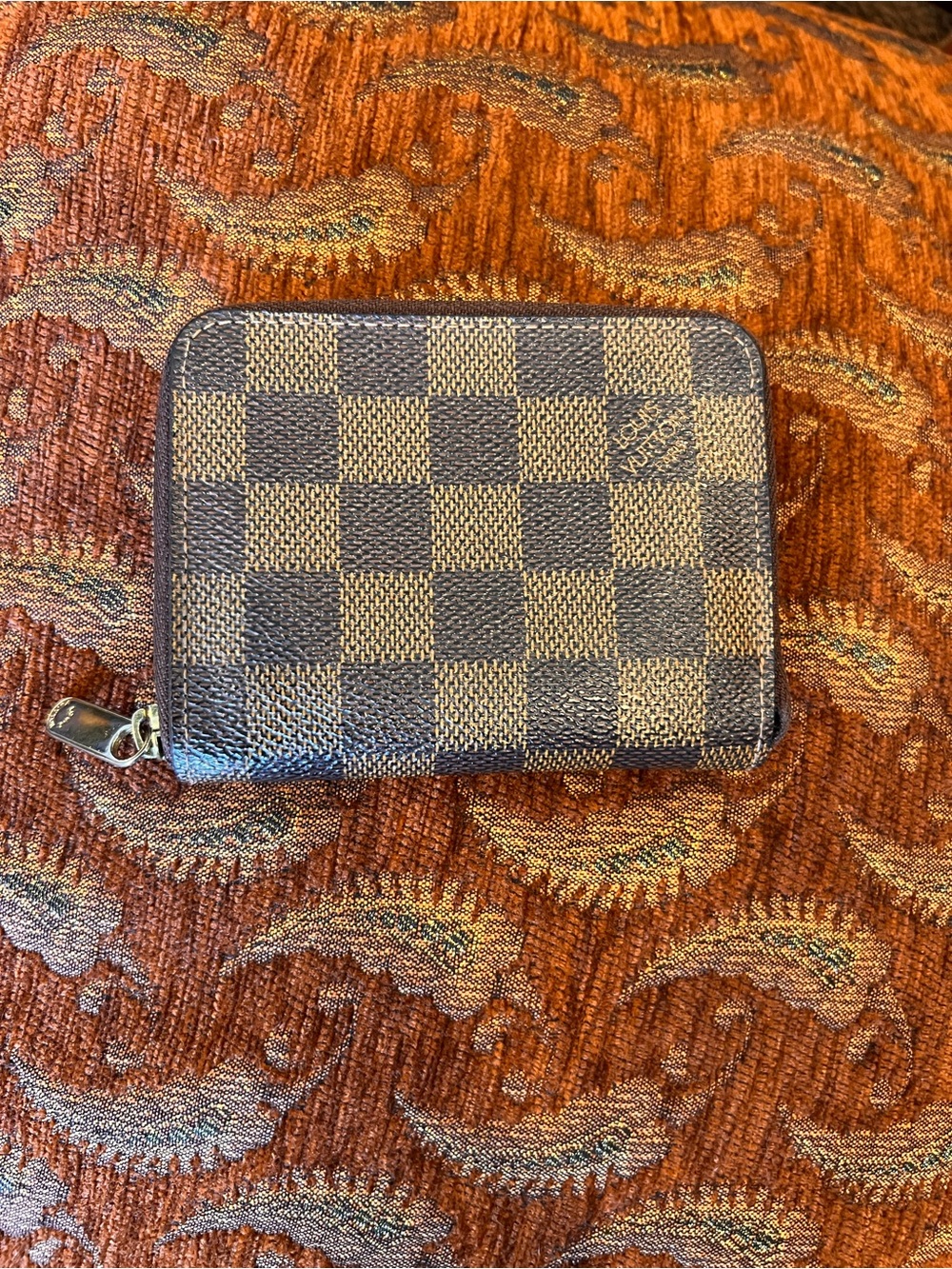 Louis Vuitton Zippy Coin Purse in Damier -Compact Zip Around Wallet with COA